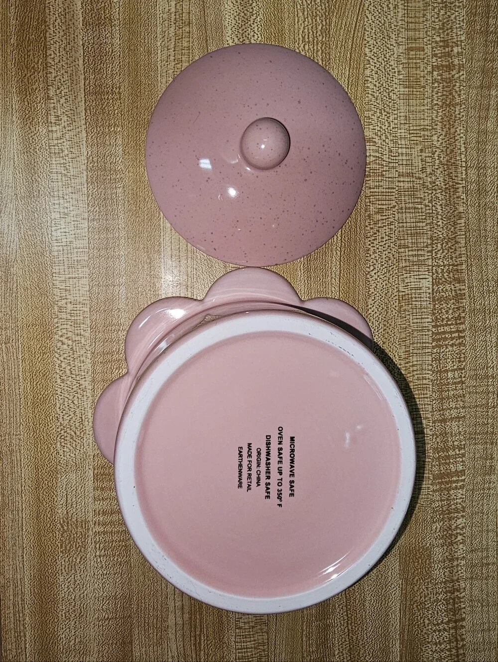 Pink Ceramic Flower-Edge Covered Casserole Dish